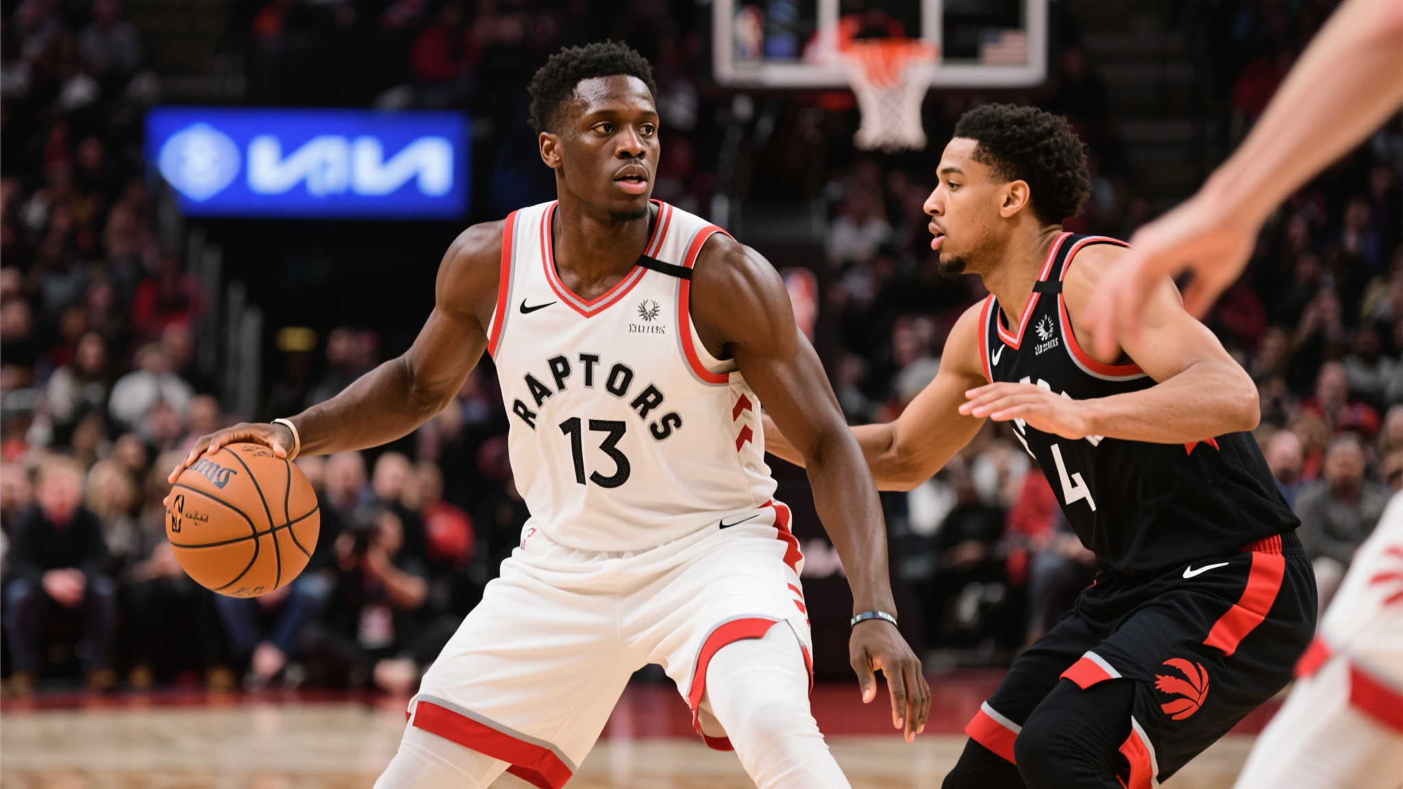 西亚卡姆表现平稳，贡献16分并呈现全面数据